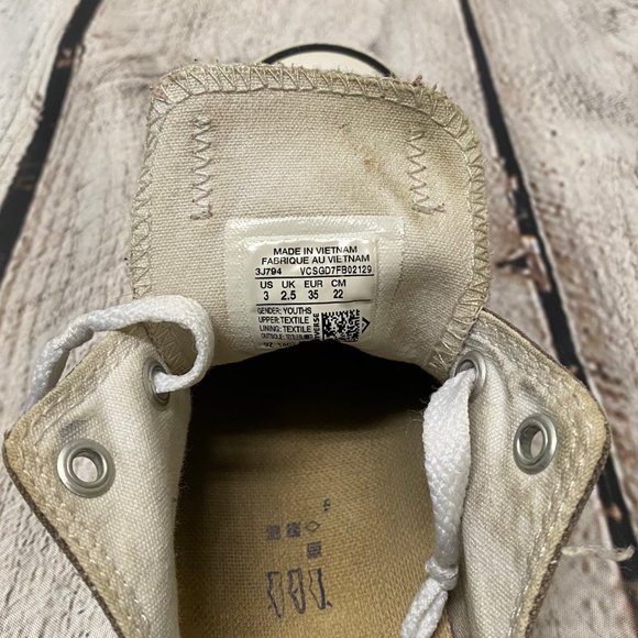 Chuck Taylor All Star Converse Gray and White, Youth Size 3, Pre-owned - Picture 9 of 9